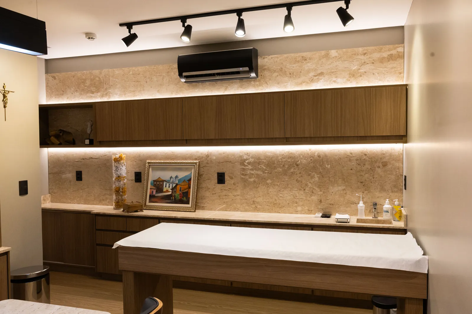 Sala de procedimentos do Dr. Gustavo Inácio, urologista em Goiânia